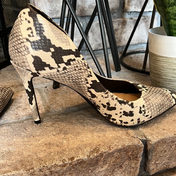 Steve Madden snakeskin heels - Picture 2 of 4